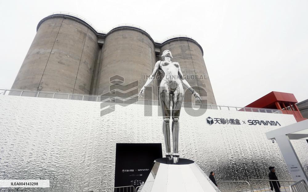 Japanese Artist Hajime Sorayama's Sexy Robot Metal Sculpture