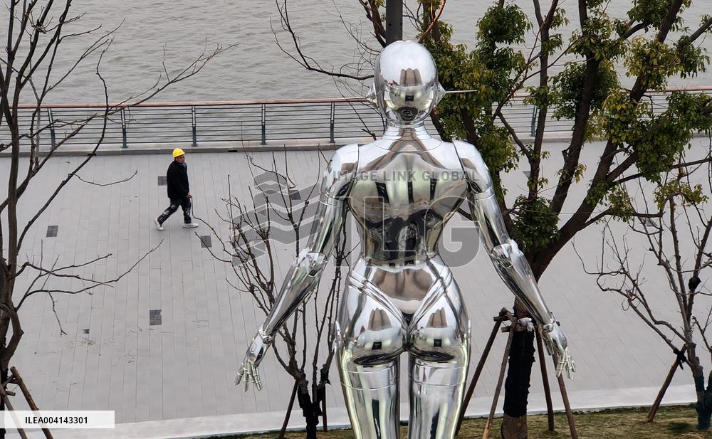 Japanese Artist Hajime Sorayama's Sexy Robot Metal Sculpture