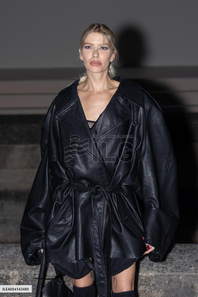PFW - Balenciaga PAP - Arrivals NB