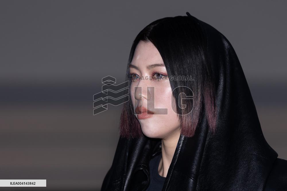 PFW - Balenciaga PAP - Arrivals NB