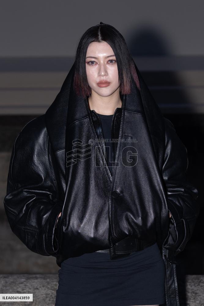 PFW - Balenciaga PAP - Arrivals NB