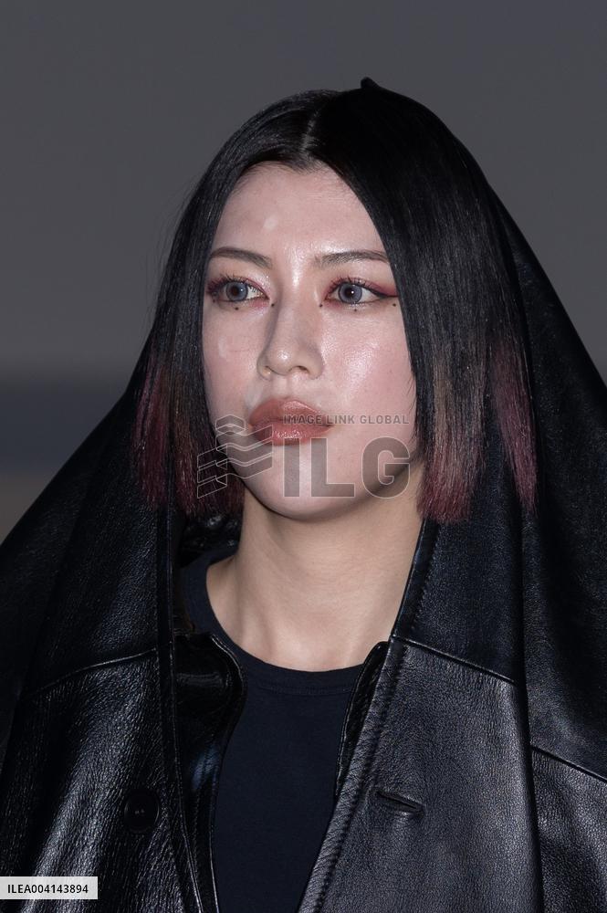 PFW - Balenciaga PAP - Arrivals NB