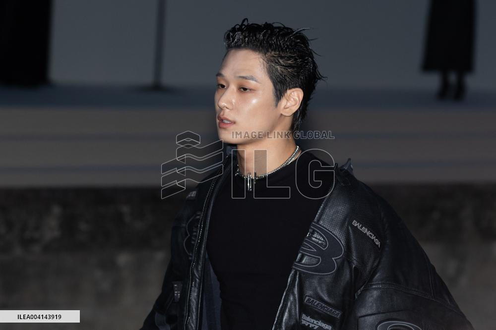 PFW - Balenciaga PAP - Arrivals NB