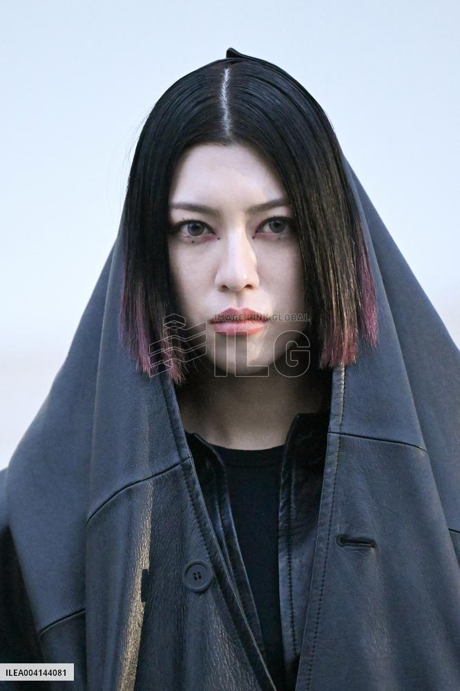 PFW Balenciaga Arrivals