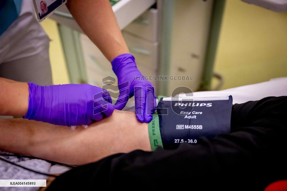 Illustration Dordrecht Hospital 24/7 Emergency Care in Action - Netherlands