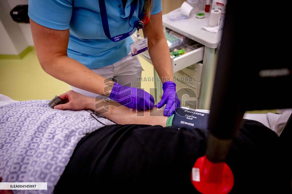 Illustration Dordrecht Hospital 24/7 Emergency Care in Action - Netherlands