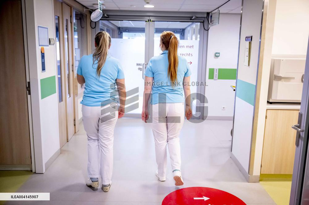 Illustration Dordrecht Hospital 24/7 Emergency Care in Action - Netherlands