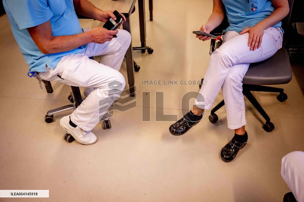 Illustration Dordrecht Hospital 24/7 Emergency Care in Action - Netherlands