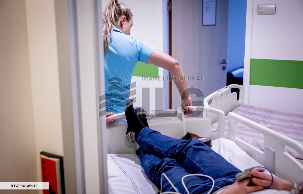 Illustration Dordrecht Hospital 24/7 Emergency Care in Action - Netherlands