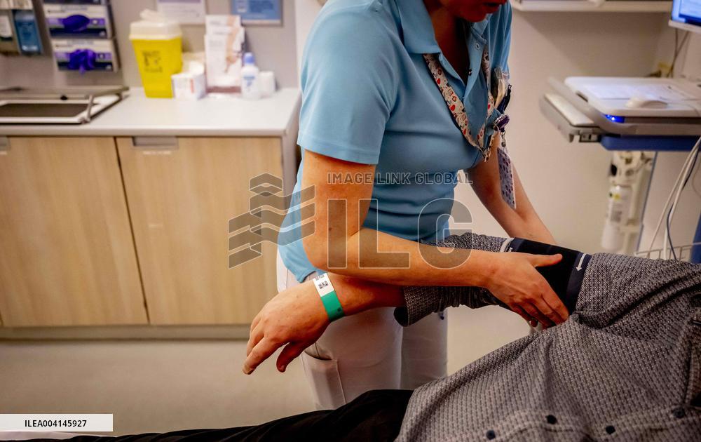 Illustration Dordrecht Hospital 24/7 Emergency Care in Action - Netherlands