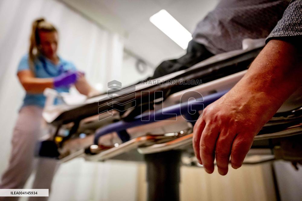 Illustration Dordrecht Hospital 24/7 Emergency Care in Action - Netherlands