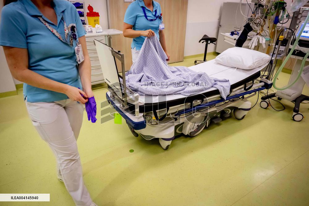 Illustration Dordrecht Hospital 24/7 Emergency Care in Action - Netherlands