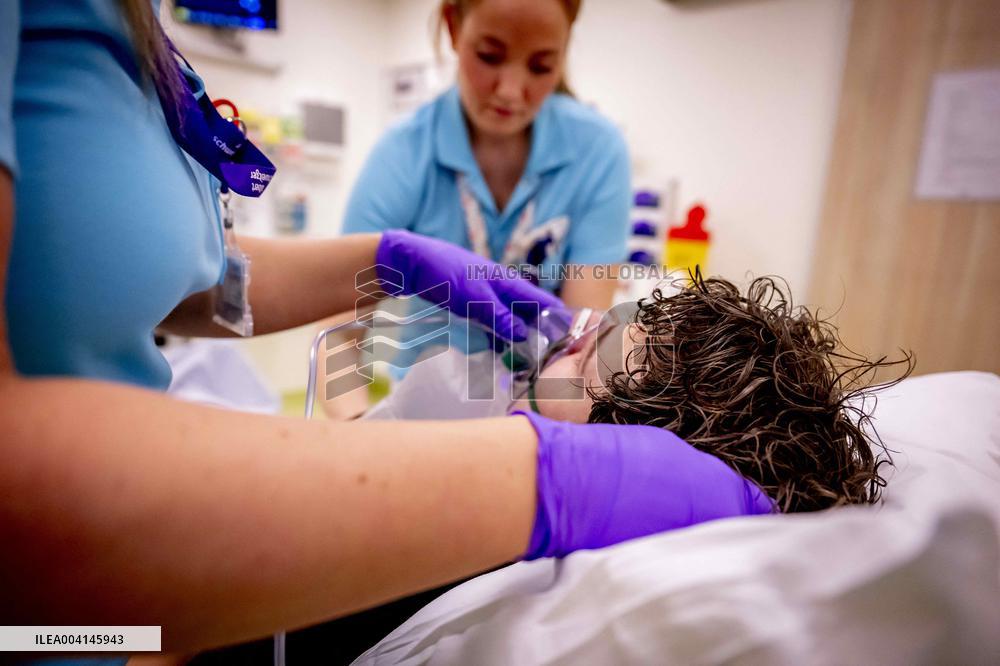 Illustration Dordrecht Hospital 24/7 Emergency Care in Action - Netherlands