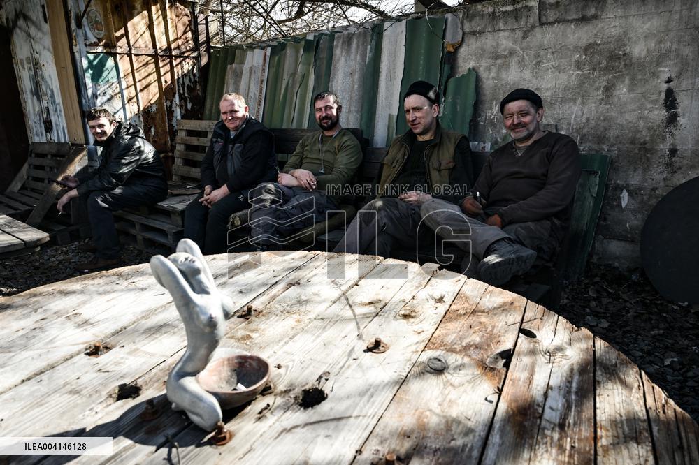Repairing volunteer workshop in Zaporizhzhia after Russian drone attack
