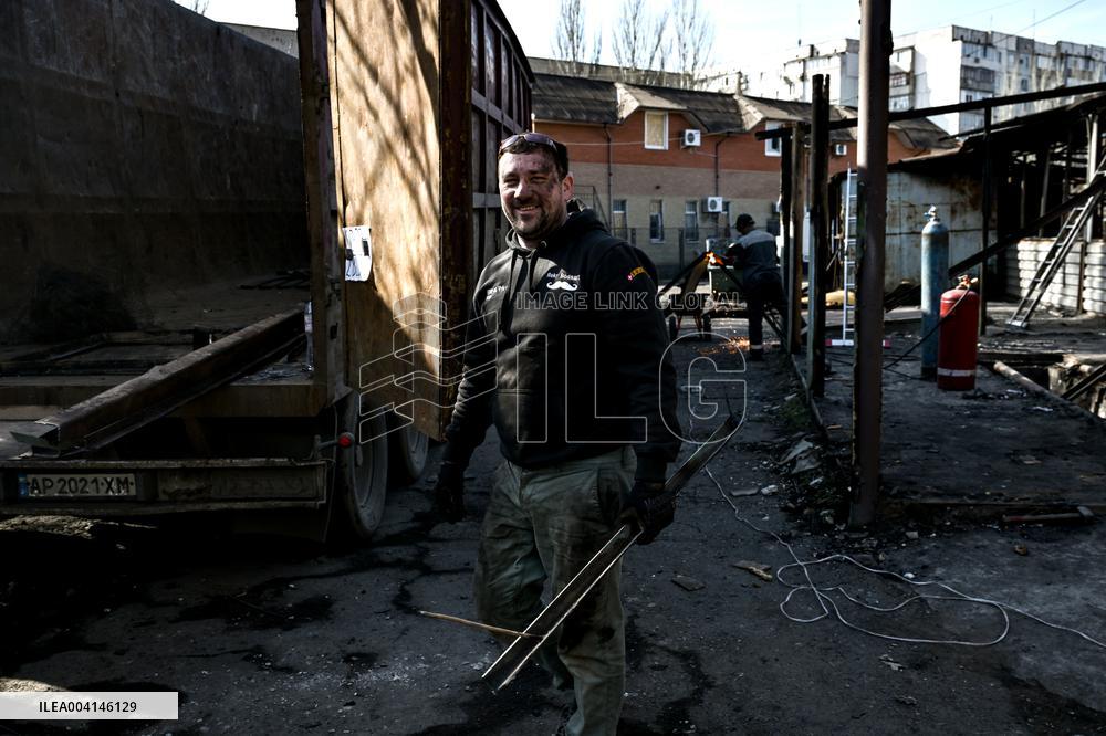 Repairing volunteer workshop in Zaporizhzhia after Russian drone attack
