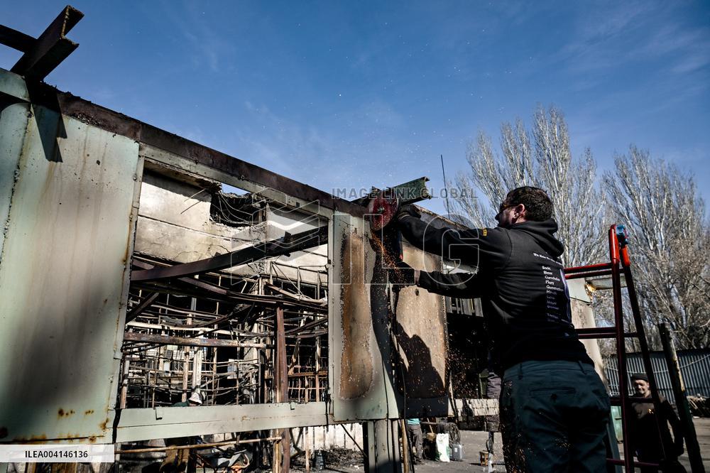 Repairing volunteer workshop in Zaporizhzhia after Russian drone attack