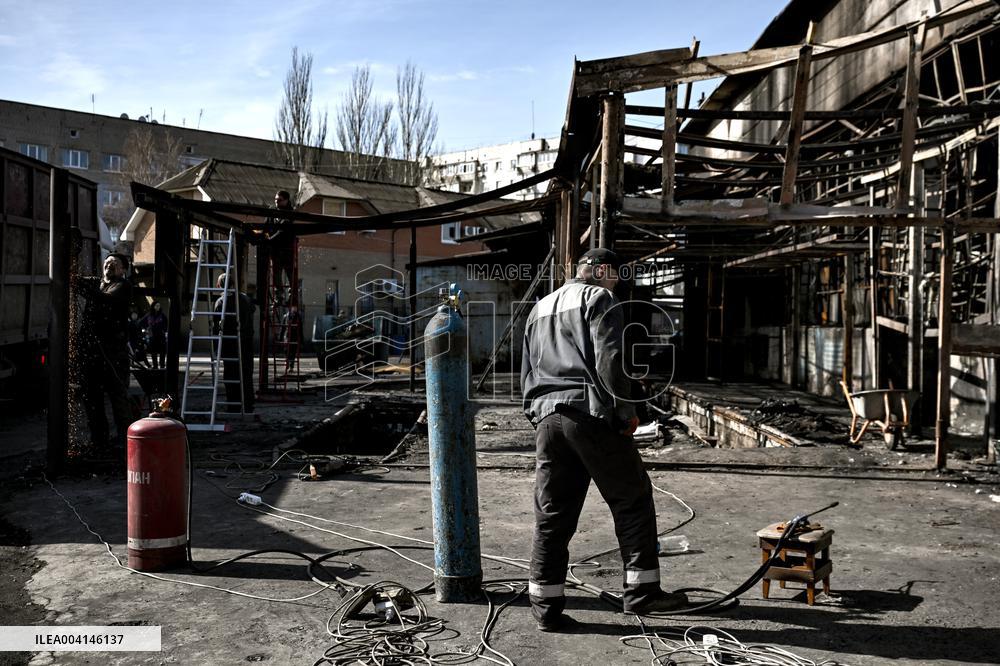 Repairing volunteer workshop in Zaporizhzhia after Russian drone attack