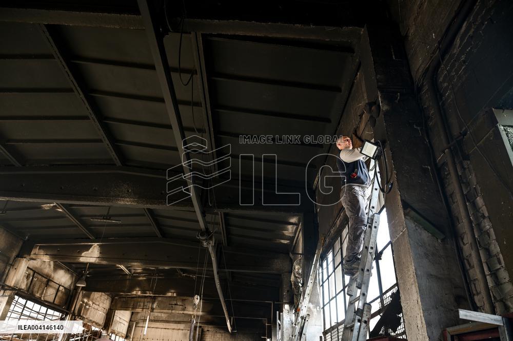 Repairing volunteer workshop in Zaporizhzhia after Russian drone attack