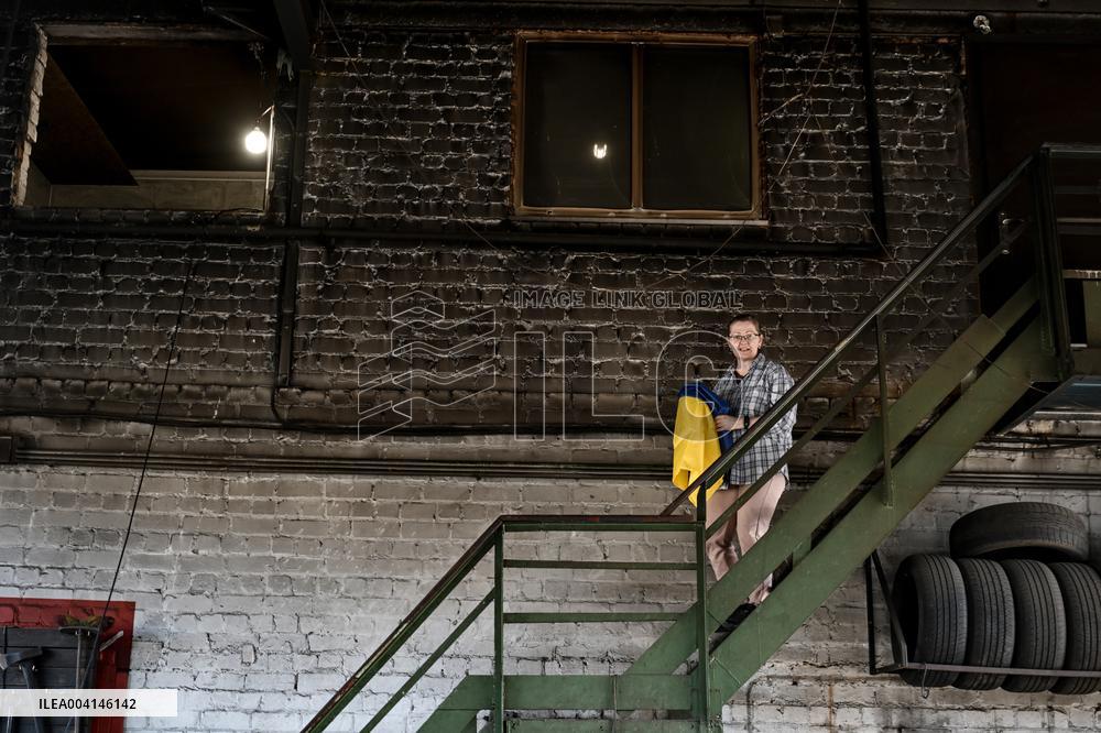 Repairing volunteer workshop in Zaporizhzhia after Russian drone attack