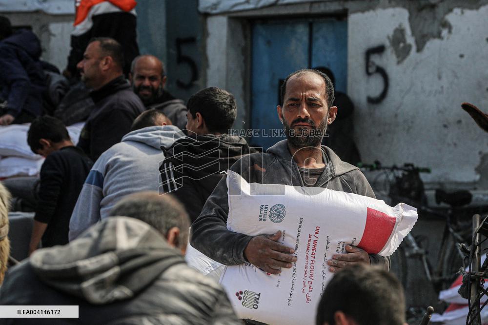 Distribution of Humanitarian Aid in The Jabalia Camp - Gaza