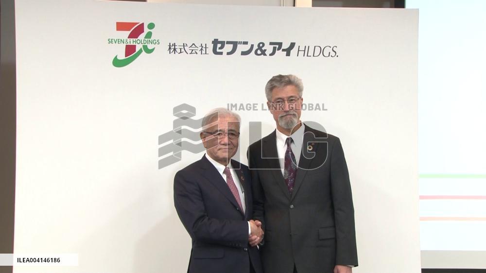 Seven & i names director Dacus as CEO