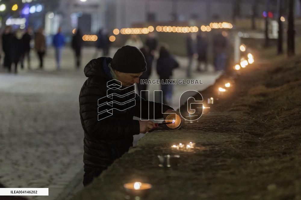 Commemorating victims of March bombing