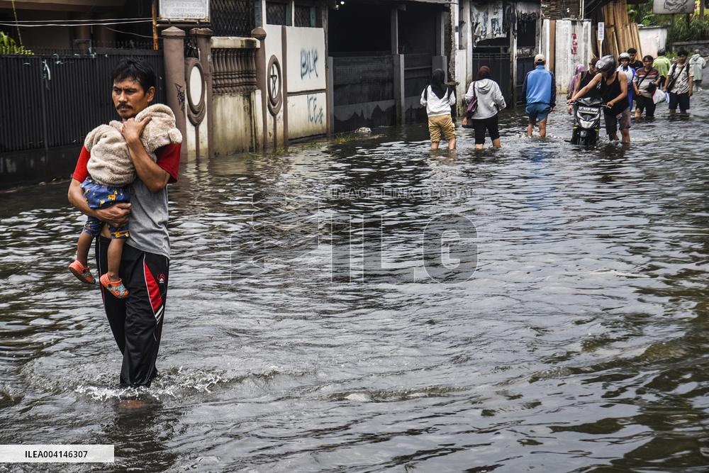 Floods Hit Dayeuhkolot Indonesia