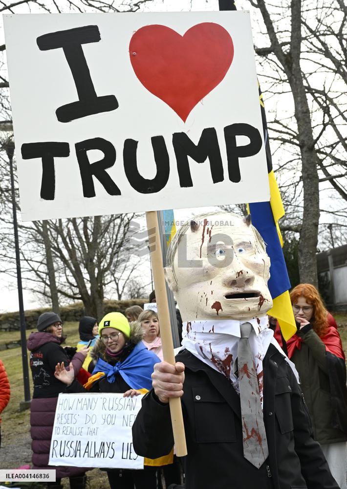 Ukrainan tukimielenosoitus USA:n suurlähetystöllä