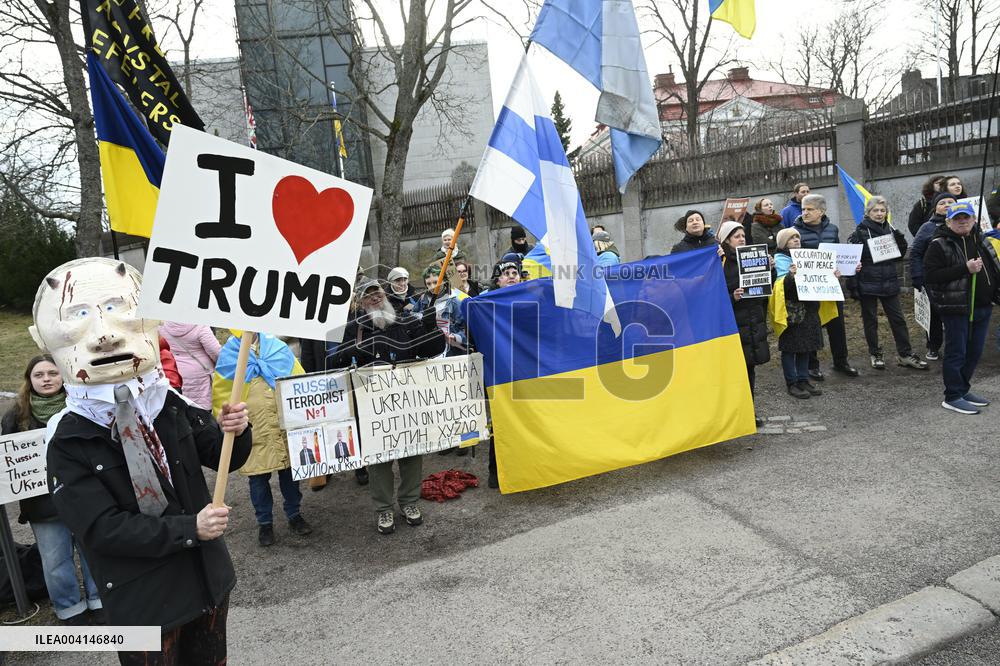Ukrainan tukimielenosoitus USA:n suurlähetystöllä