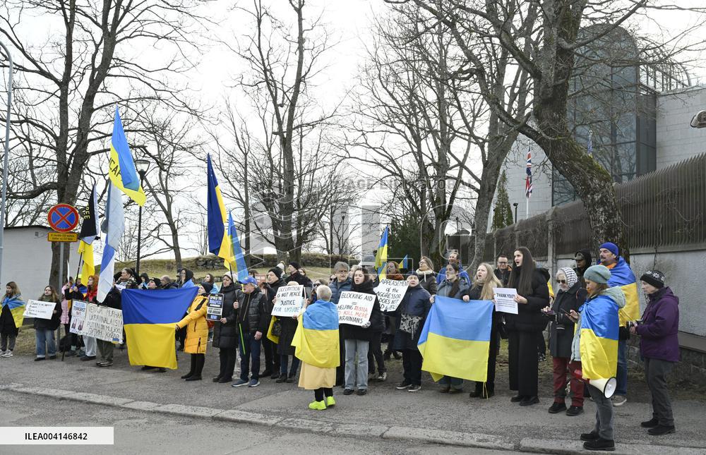 Ukrainan tukimielenosoitus USA:n suurlähetystöllä