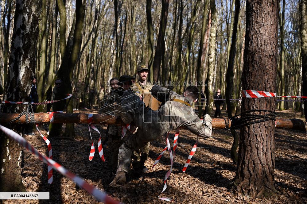 Lviv schoolchildren compete outside Roman Shukhevych Museum