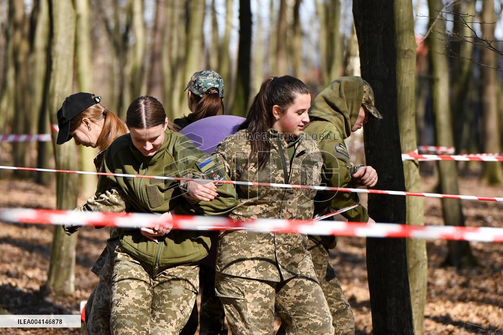 Lviv schoolchildren compete outside Roman Shukhevych Museum
