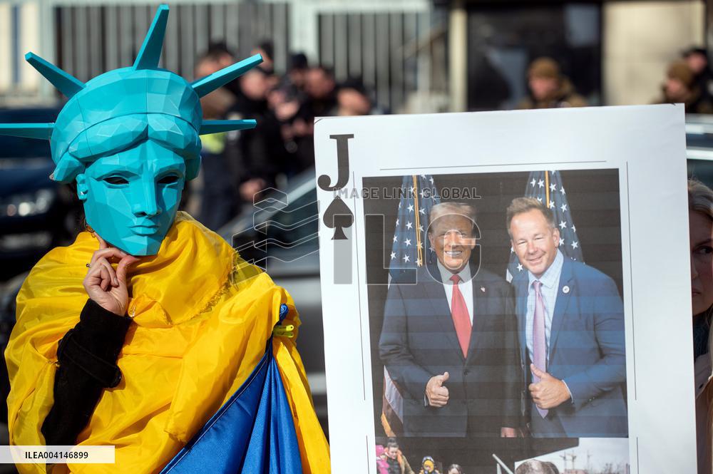 Rally at US Embassy in Kyiv