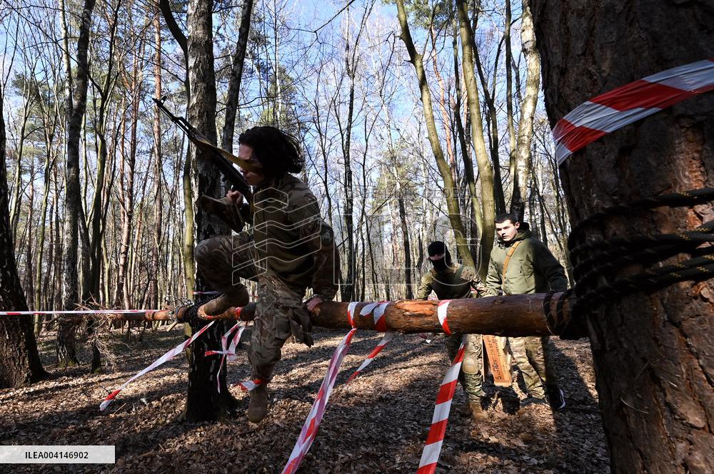 Lviv schoolchildren compete outside Roman Shukhevych Museum