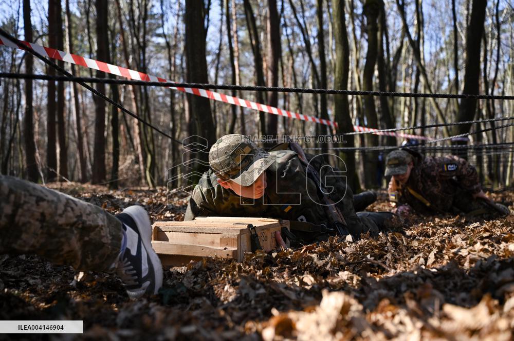 Lviv schoolchildren compete outside Roman Shukhevych Museum