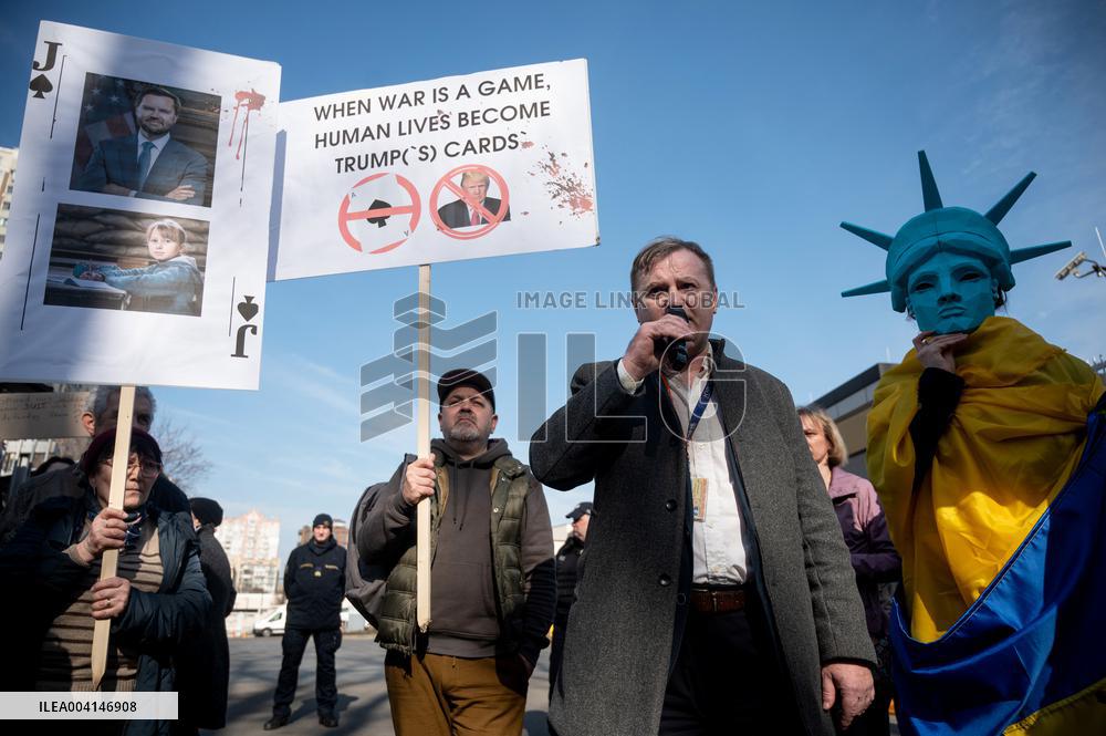 Rally at US Embassy in Kyiv