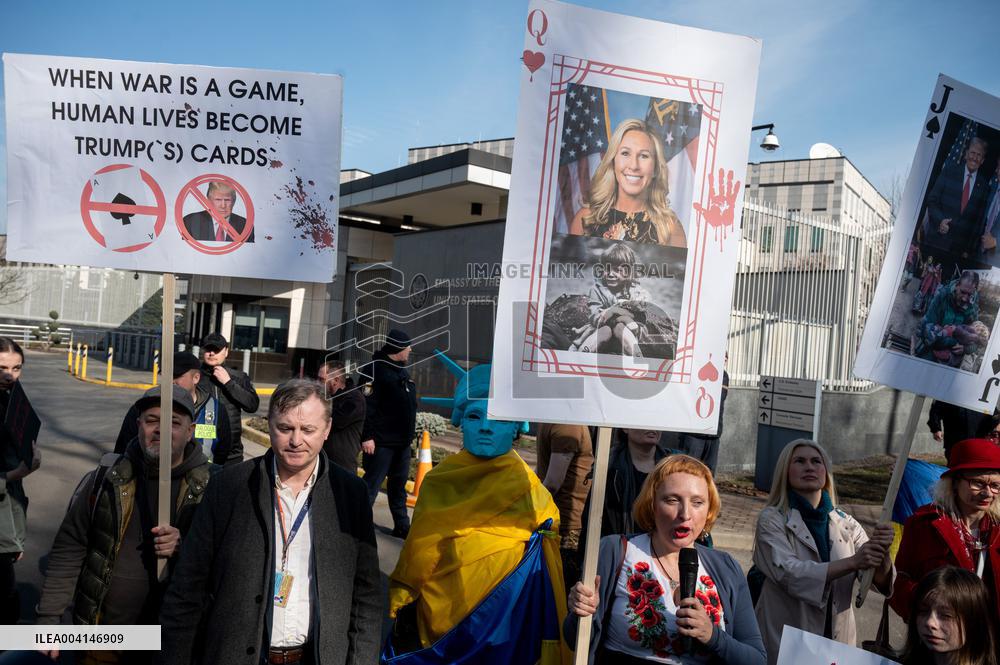 Rally at US Embassy in Kyiv