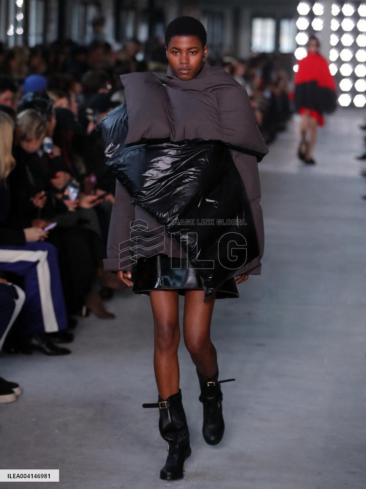 PFW - Sacai Runway