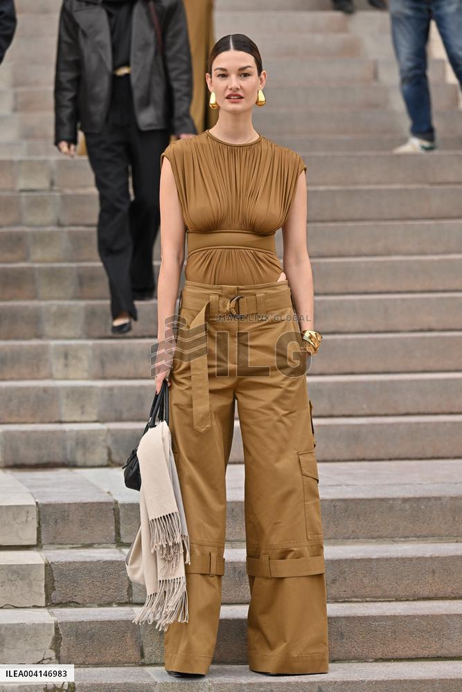 PFW Zimmerman Outside Arrivals