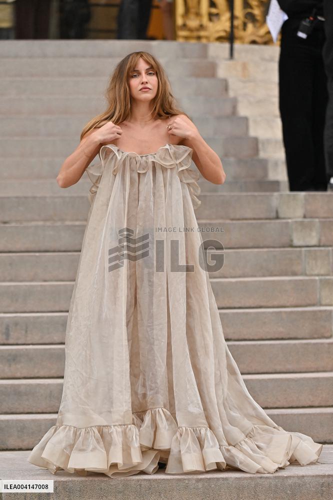 PFW Zimmerman Outside Arrivals