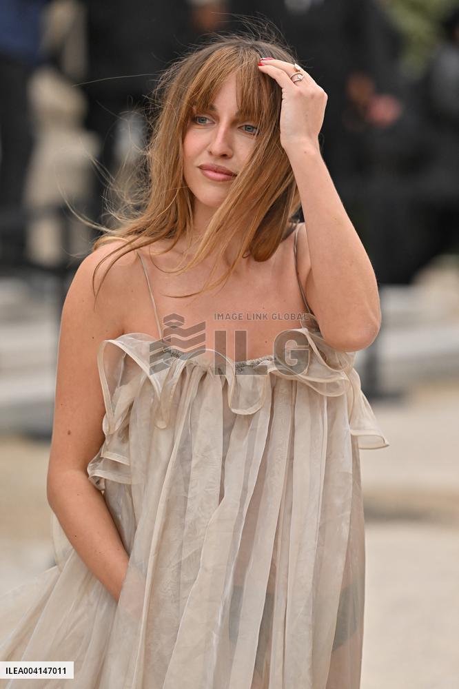 PFW Zimmerman Outside Arrivals