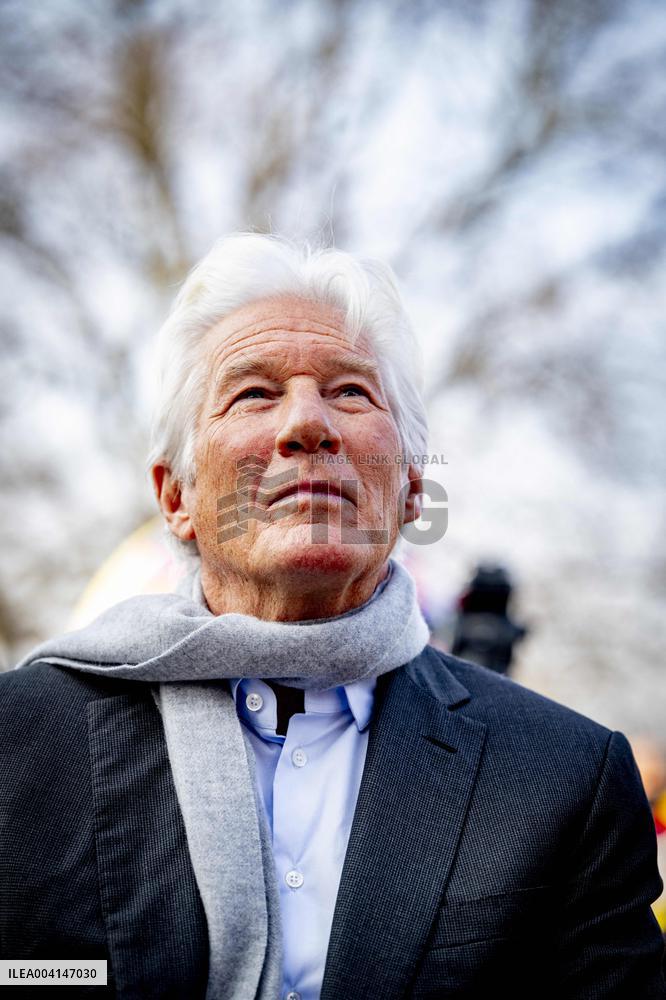 Richard Gere Joins Tibetans and Supporters In The Hague