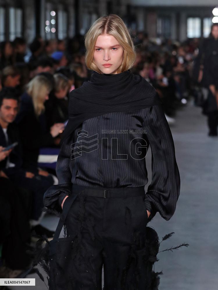 PFW - Sacai Runway
