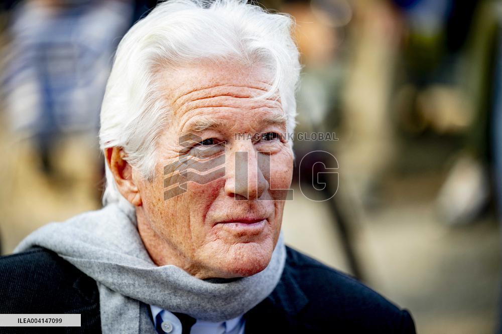 Richard Gere Joins Tibetans and Supporters In The Hague