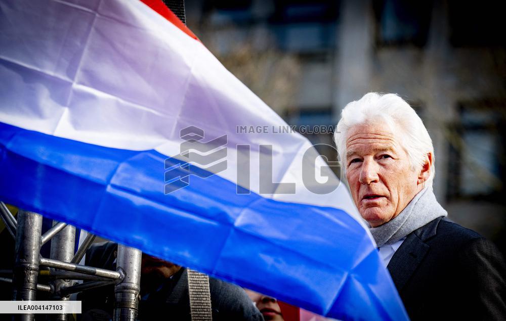 Richard Gere Joins Tibetans and Supporters In The Hague