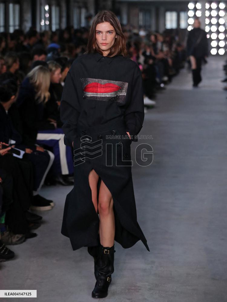 PFW - Sacai Runway