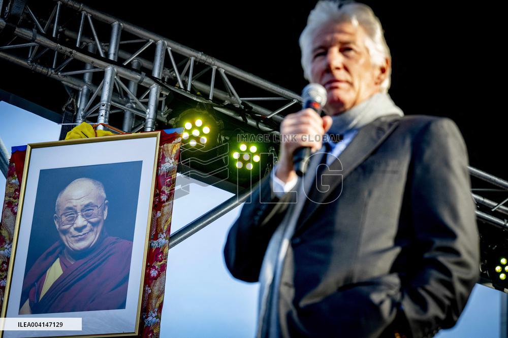 Richard Gere Joins Tibetans and Supporters In The Hague
