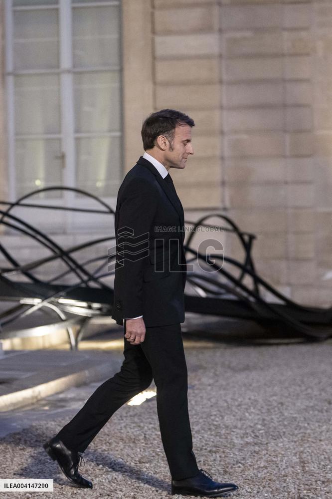 French President Emmanuel Macron and Moldova's President Maia Sandu  - Paris