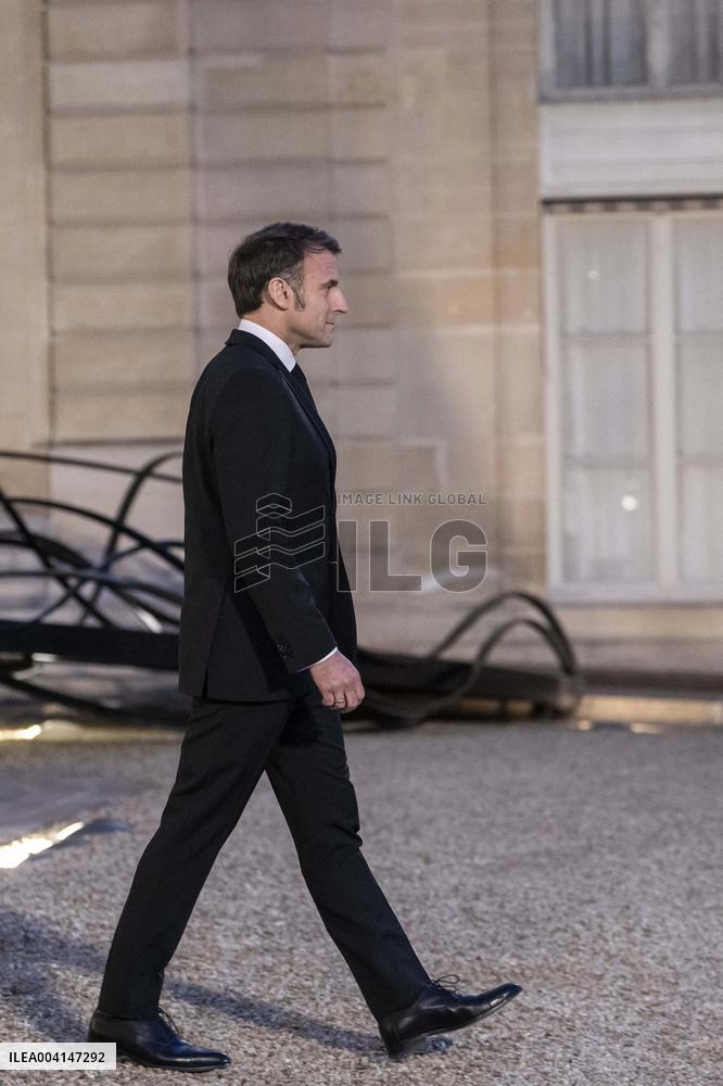 French President Emmanuel Macron and Moldova's President Maia Sandu  - Paris