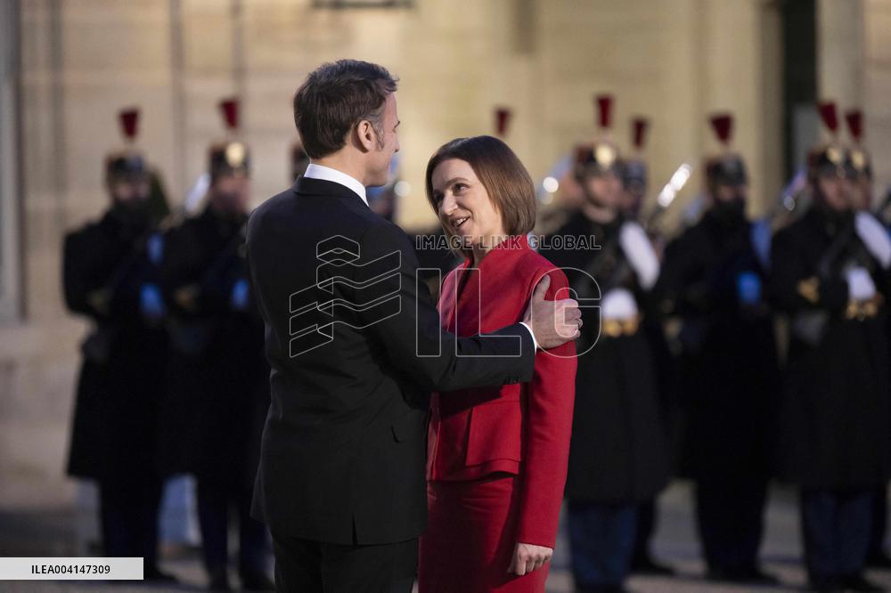 French President Emmanuel Macron and Moldova's President Maia Sandu  - Paris